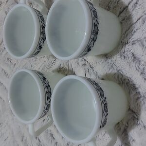 Pyrex Milkglass Old Town  Blue Onion Mugs